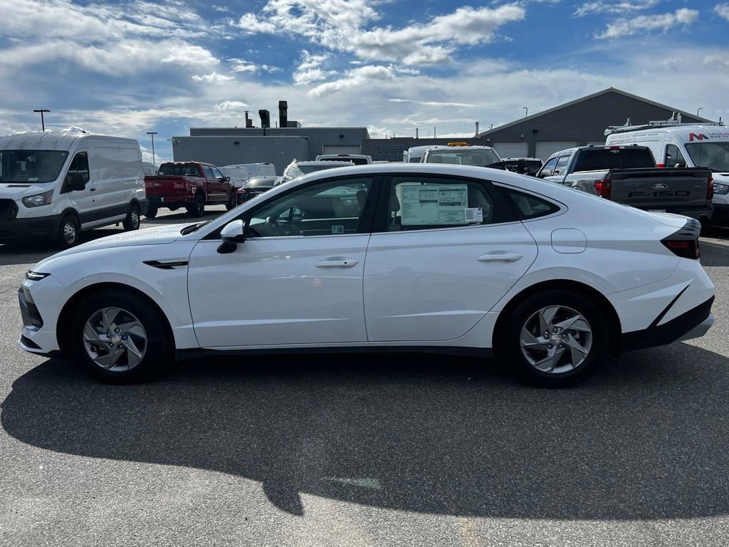 2025 Hyundai Sonata SE photo 4