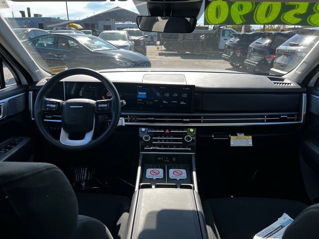 Used 2025 Hyundai Santa Fe SE SUV