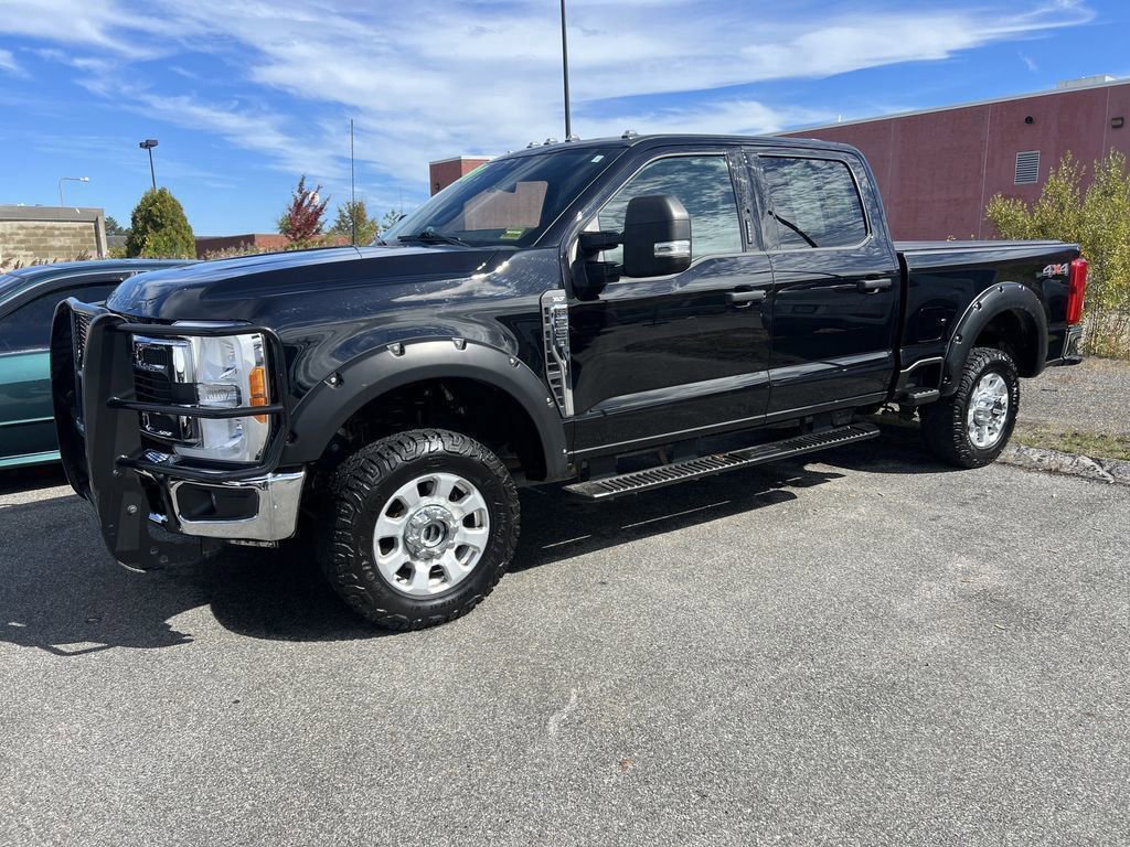 2023 Ford F-250 XLT photo 2