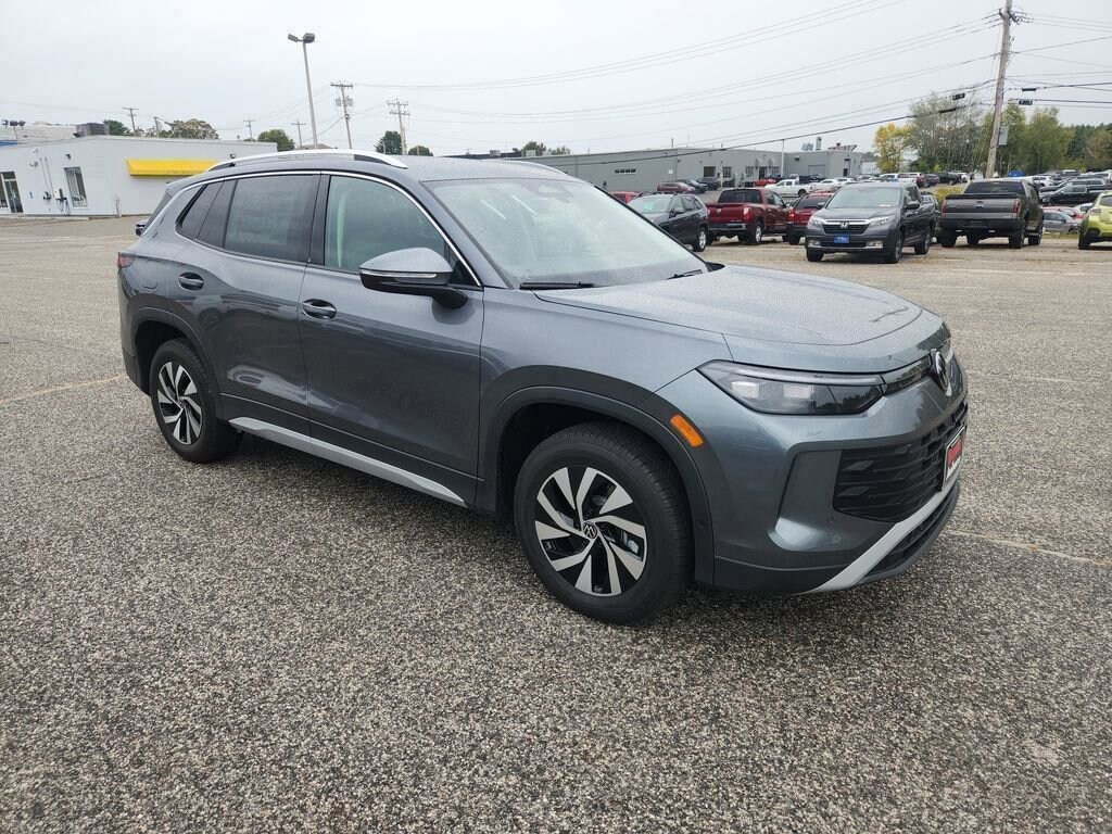 New 2025 Volkswagen Tiguan 2.0T S SUV