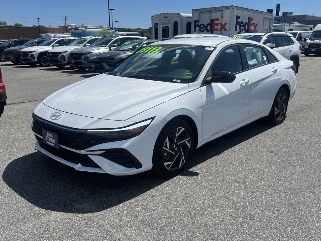 Used 2025 Hyundai Elantra SEL Sport Sedan