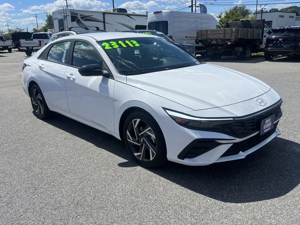 Used 2025 Hyundai Elantra SEL Sport Sedan