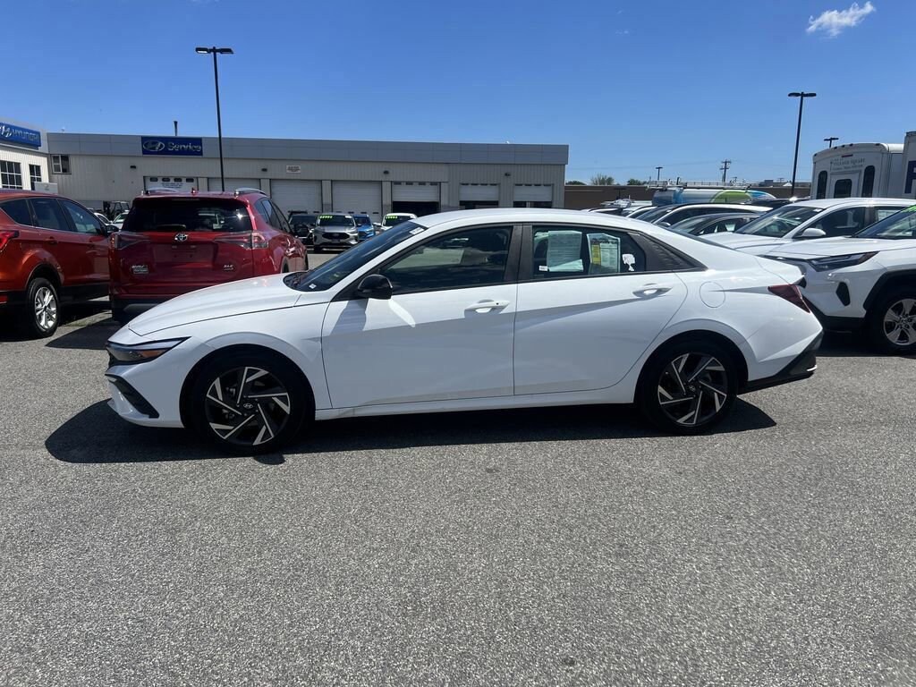 Used 2025 Hyundai Elantra SEL Sport Sedan