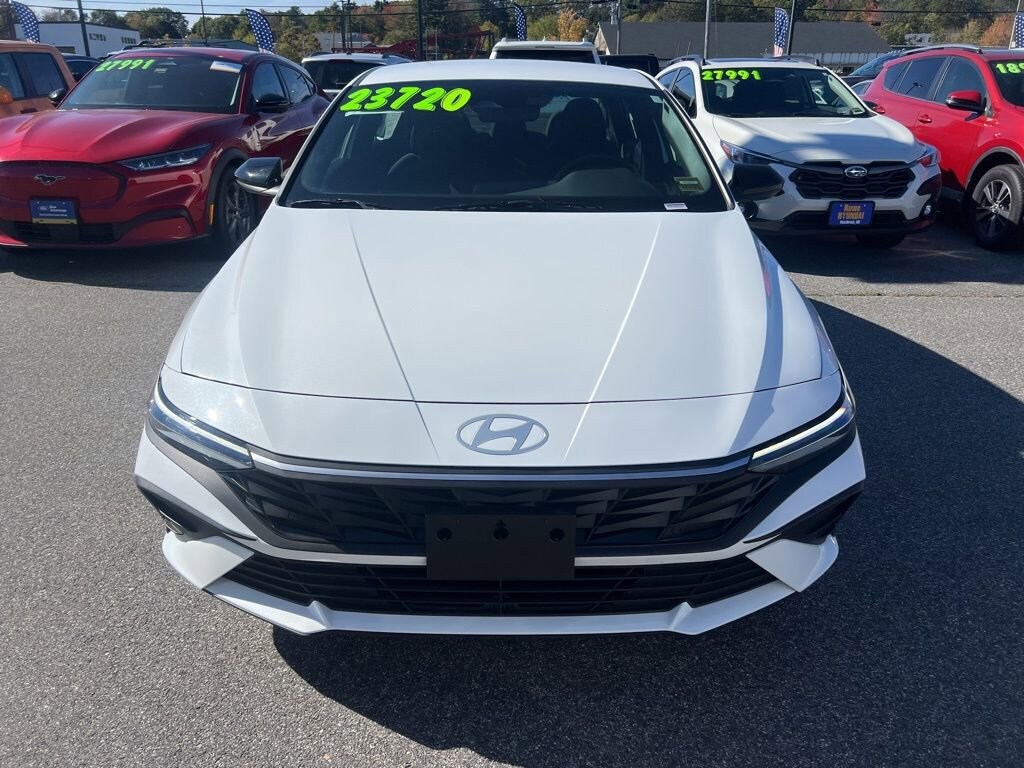 Certified 2025 Hyundai Elantra SEL Sport Sedan