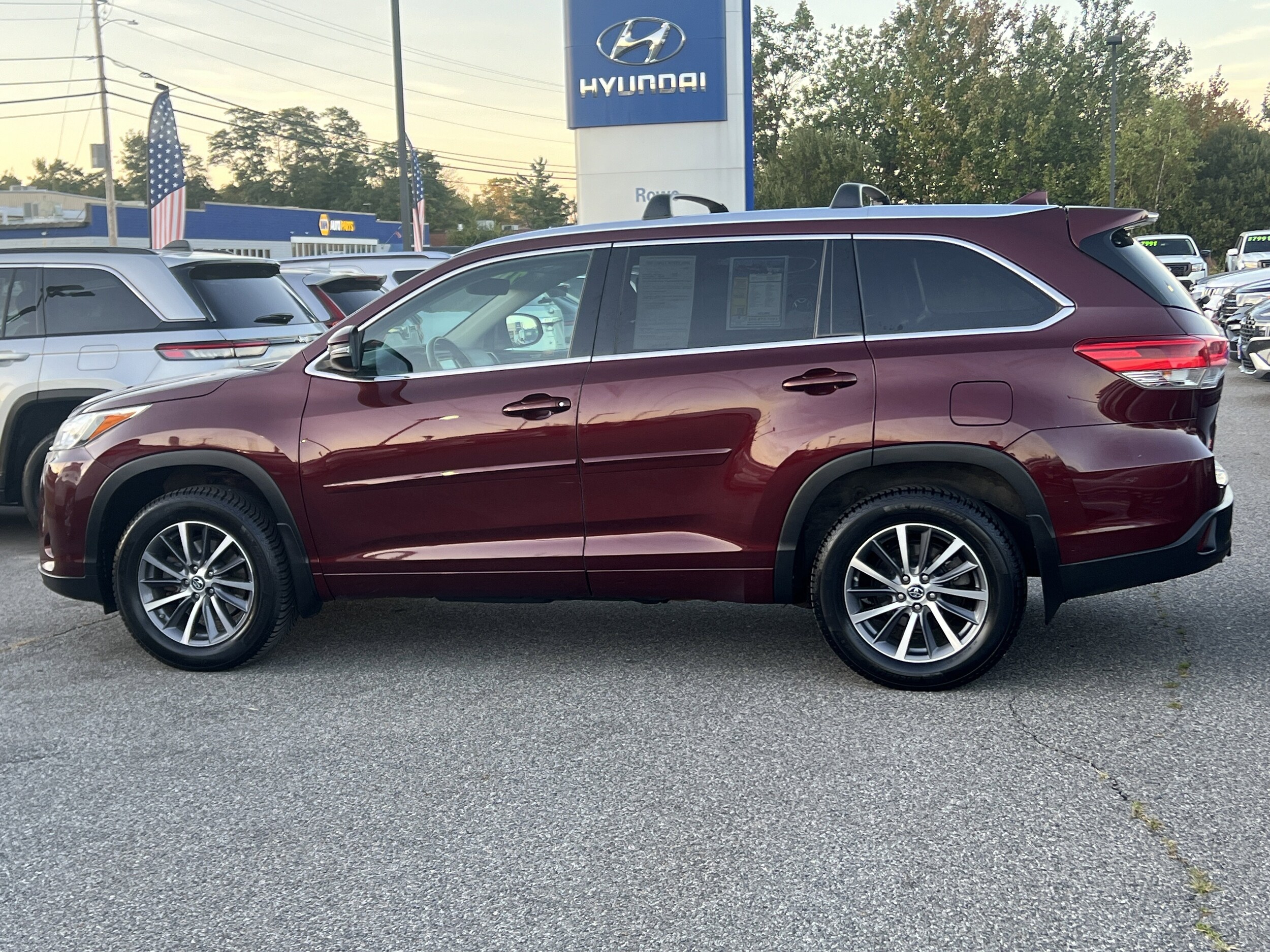 2017 Toyota Highlander SE XLE photo 4