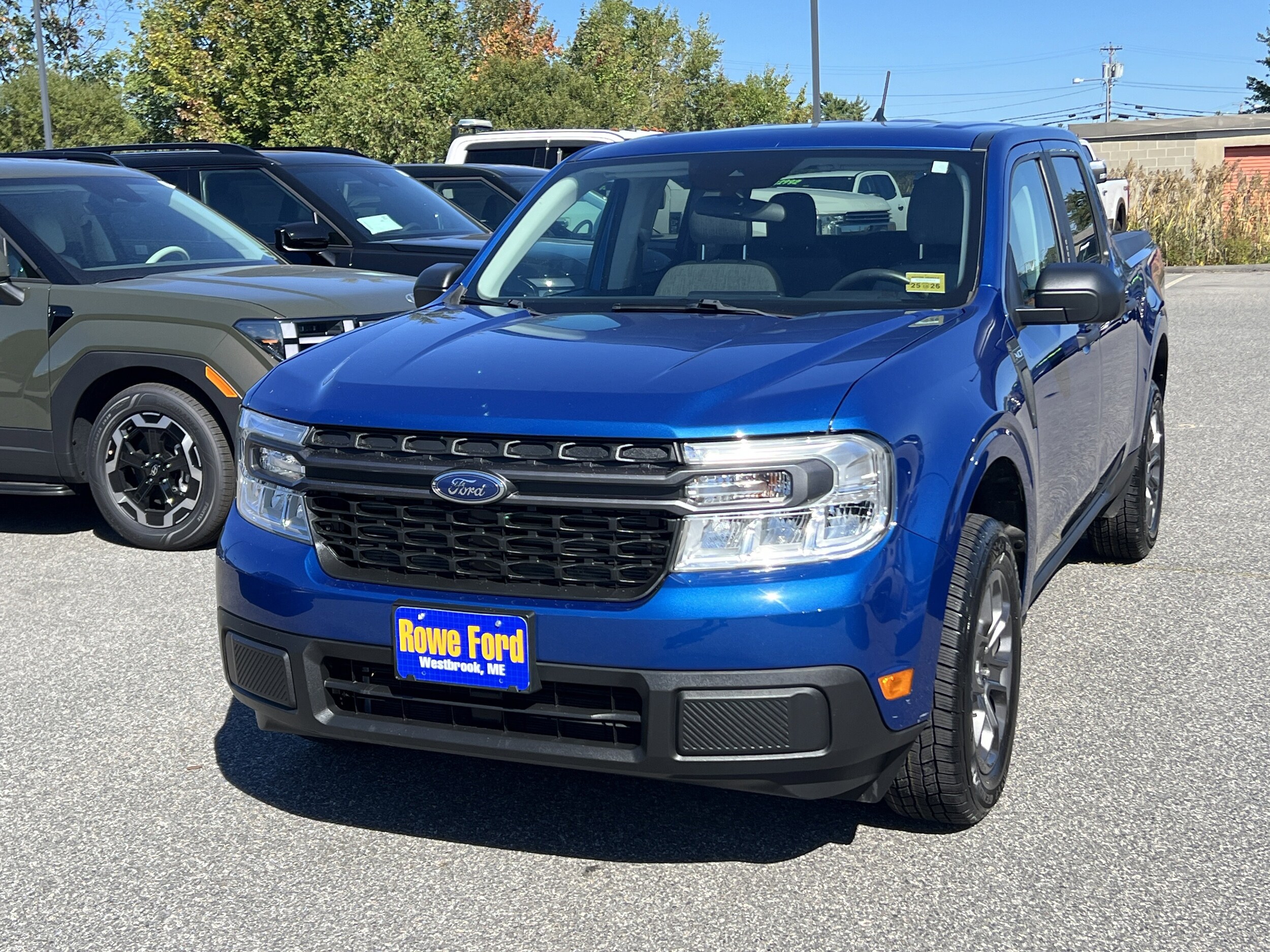 2023 Ford Maverick XLT photo 2