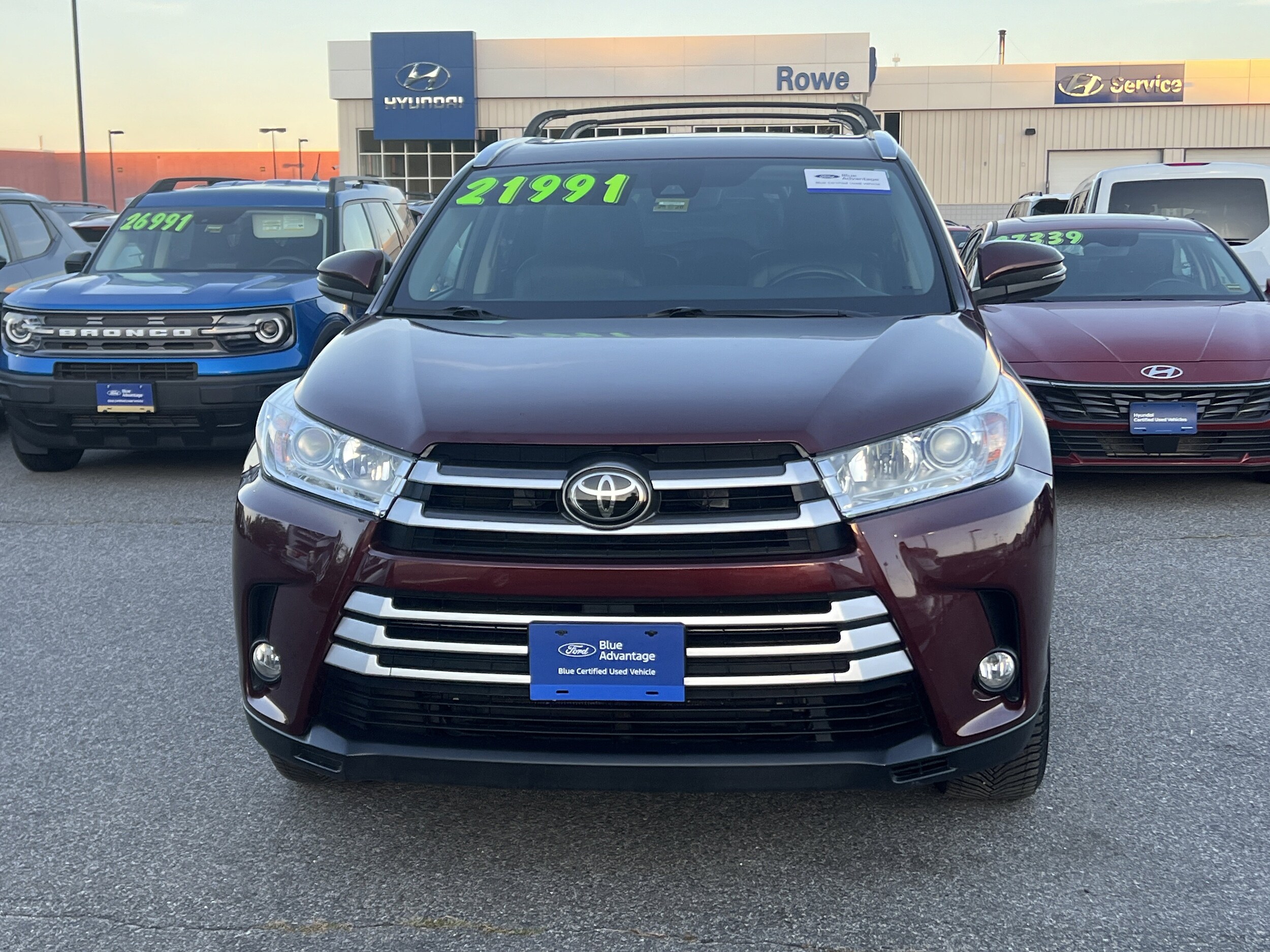 2017 Toyota Highlander SE XLE photo 2