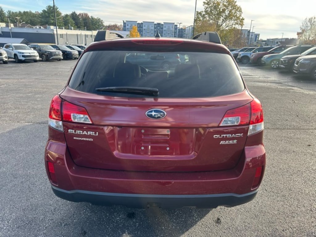 Used 2014 Subaru Outback 2.5i Limited (CVT) SUV