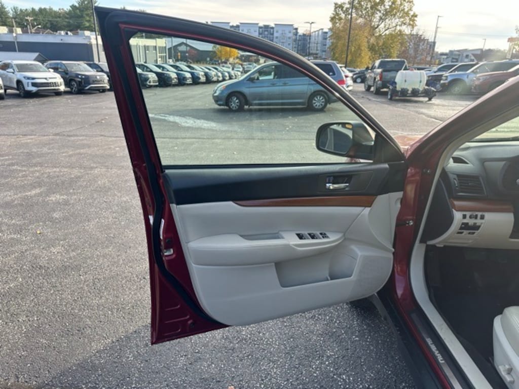 Used 2014 Subaru Outback 2.5i Limited (CVT) SUV