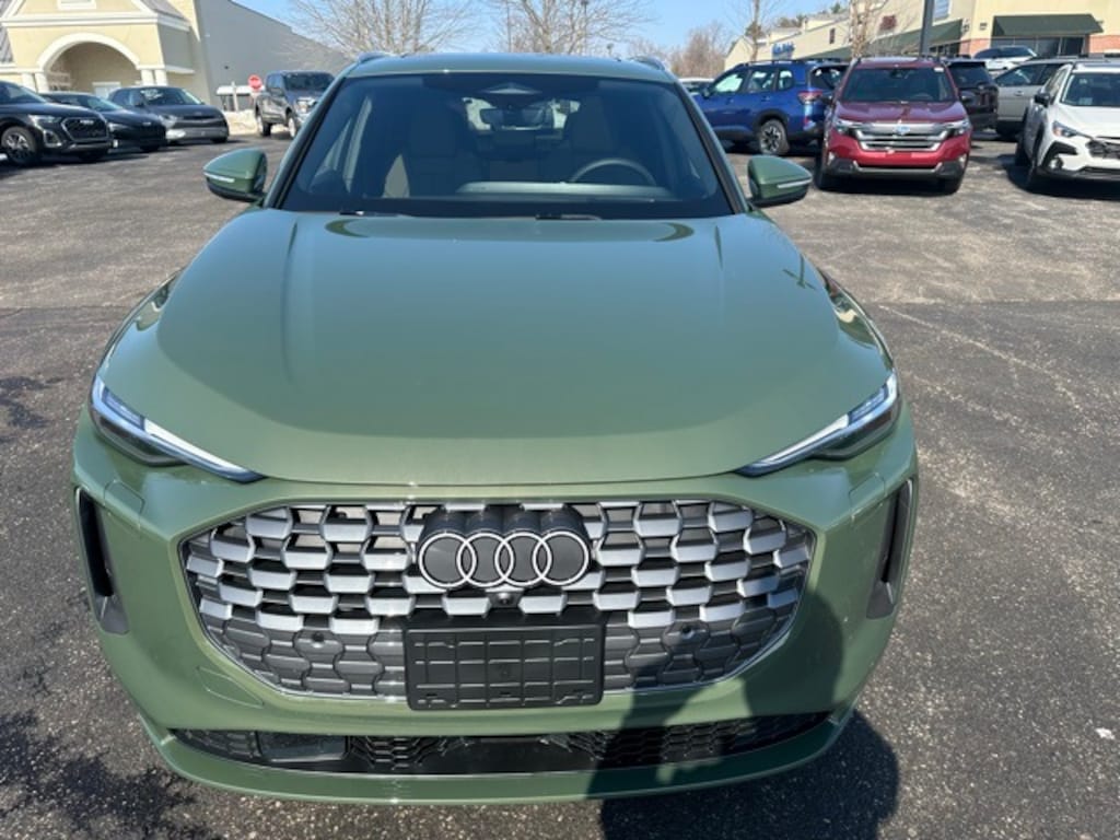 New 2025 Audi Q5 2.0T Prestige SUV