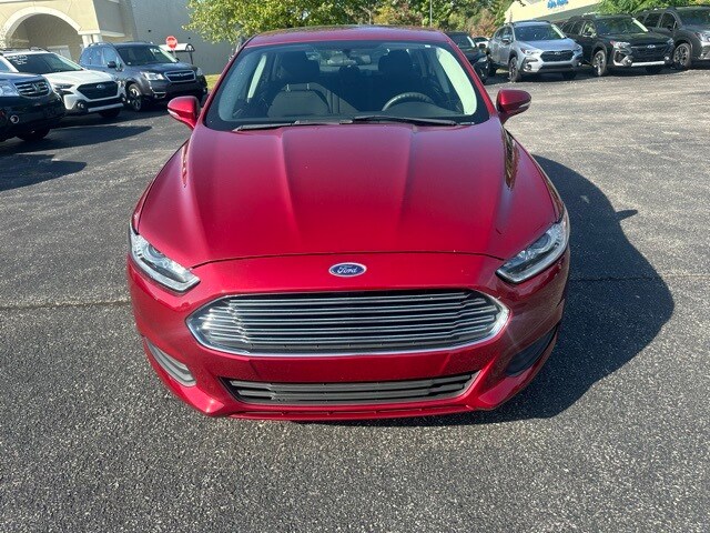 2014 Ford Fusion Hybrid SE photo 2