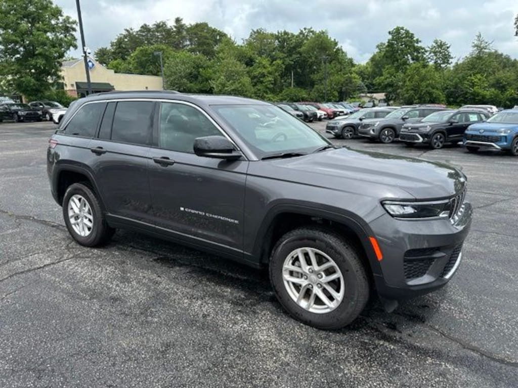 Used 2025 Jeep Grand Cherokee Laredo X SUV