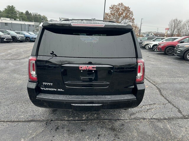 2016 Gmc Yukon XL SLT photo 2