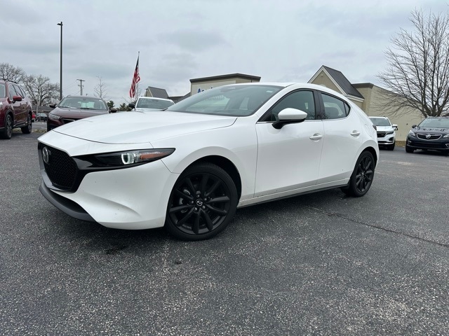 2024 Mazda Mazda3 Premium's photo