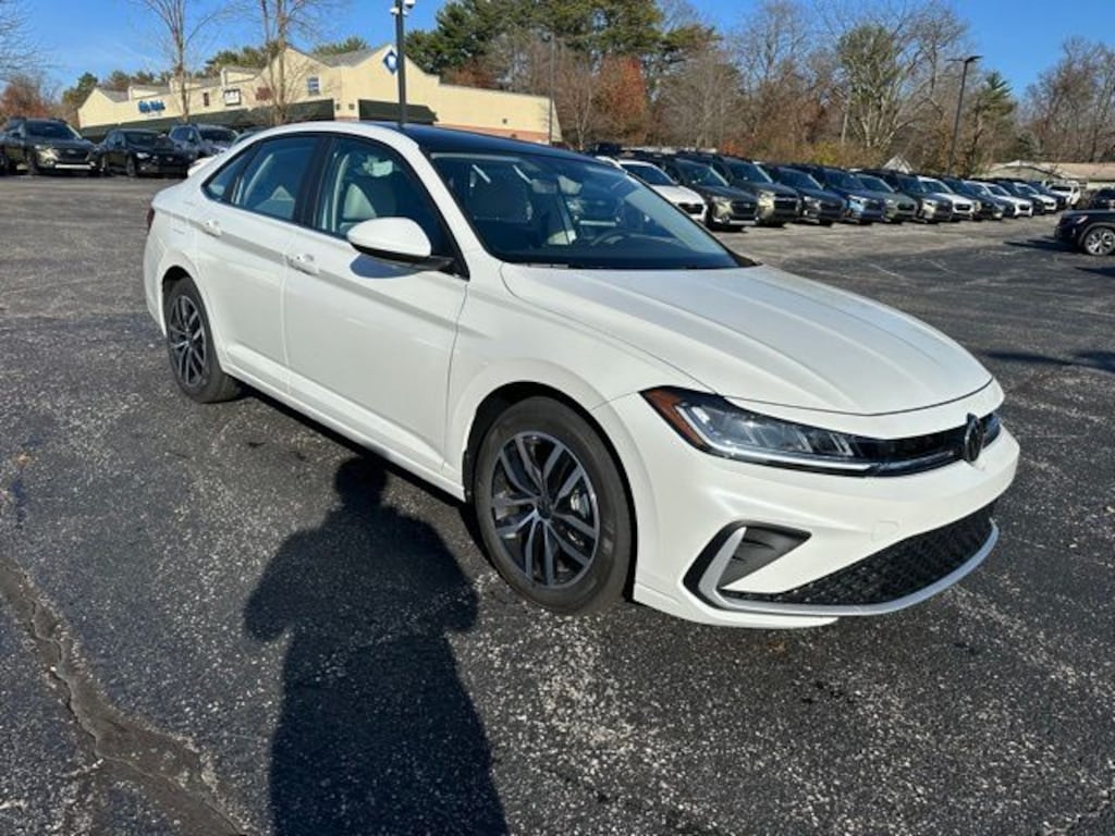 New 2026 Volkswagen Jetta 1.5T SE Sedan