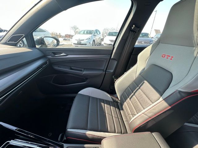 2026 Volkswagen Golf GTI SE - Photo 17