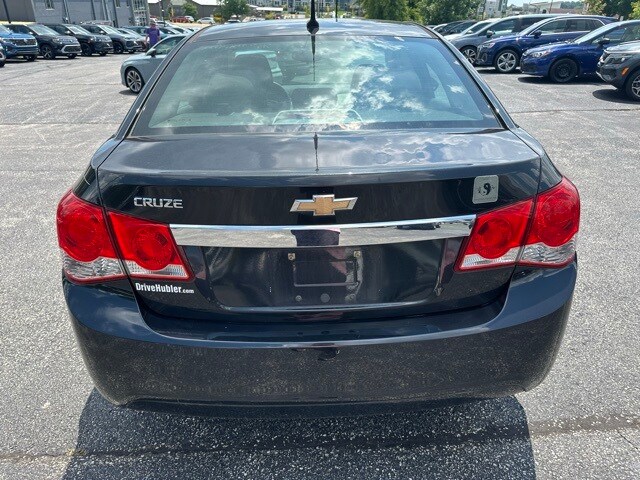 2011 Chevrolet Cruze LS photo 4