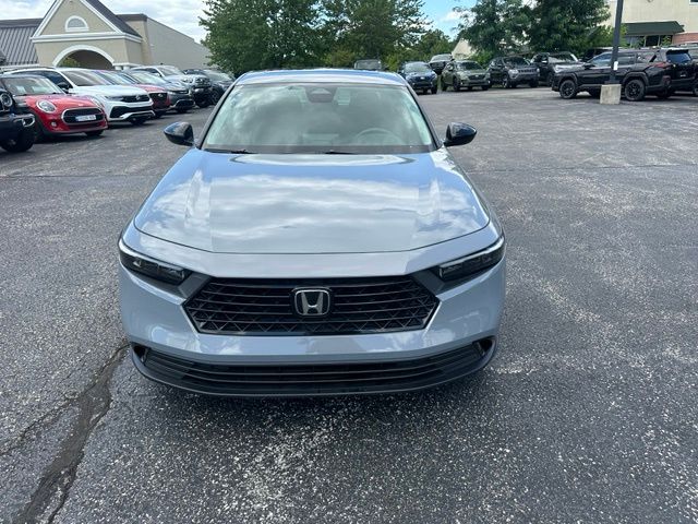 2025 Honda Accord SE - Photo 2