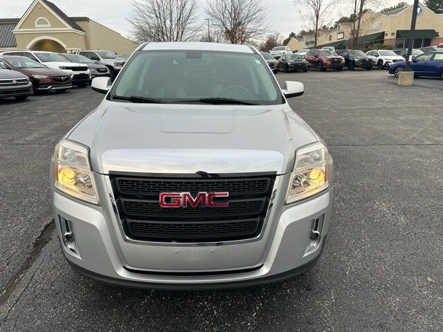 2010 Gmc Terrain SLE photo 2