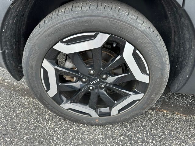 2024 Kia Telluride S - Photo 23