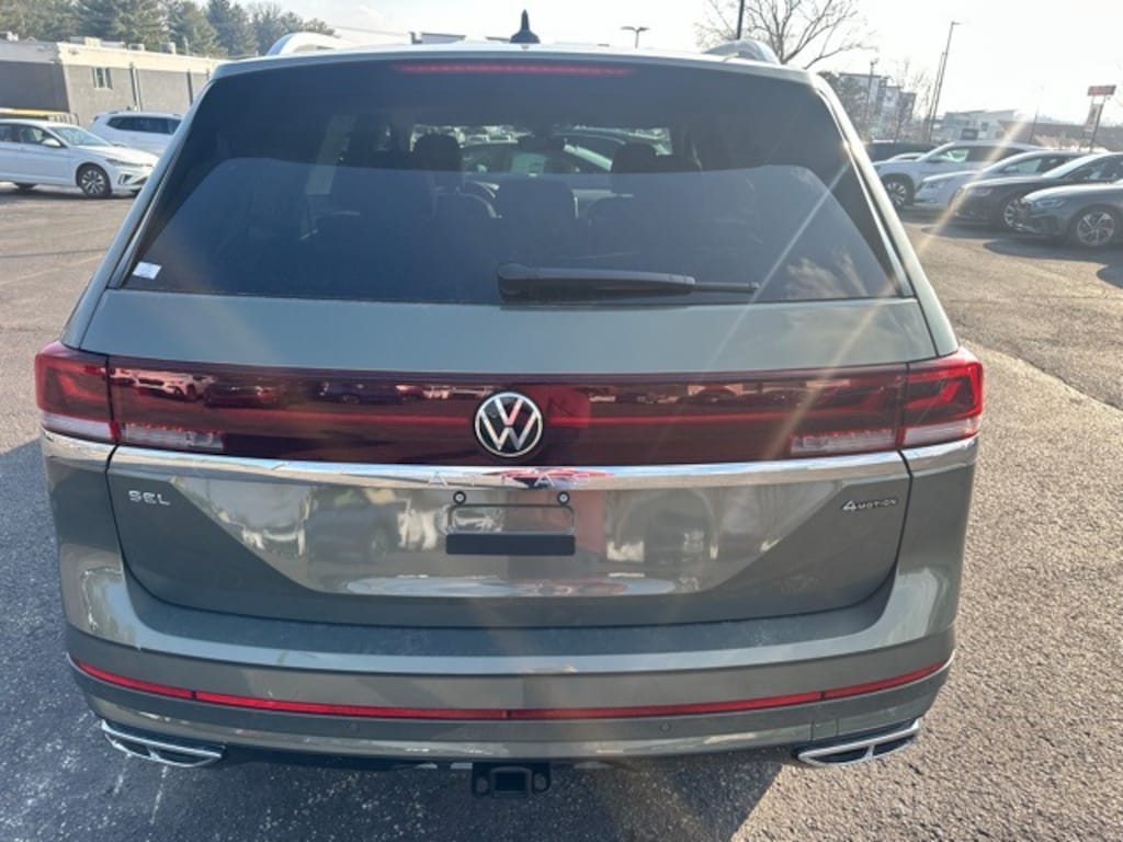 New 2026 Volkswagen Atlas 2.0T SEL Premium R-Line SUV