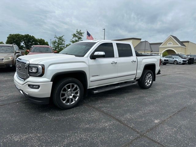 2018 GMC Sierra 4WD Crew Cab Short Box's photo