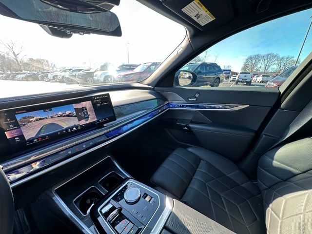 2024 BMW 7 Series 740i - Photo 15