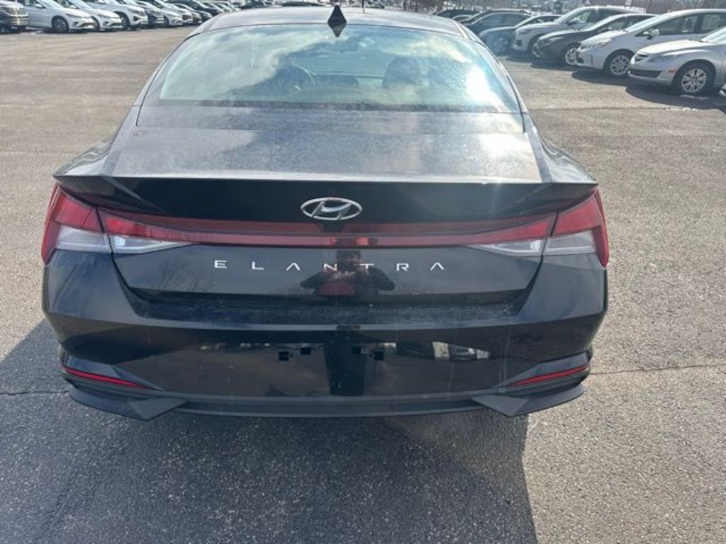 Used 2021 Hyundai Elantra SEL Sedan