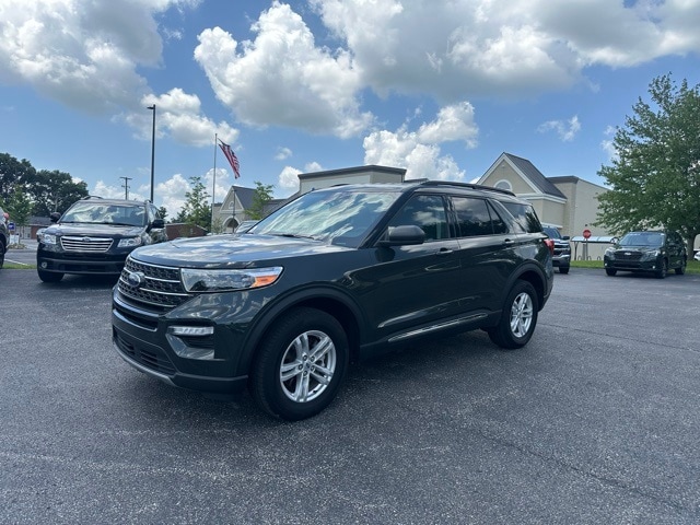 2023 Ford Explorer XLT's photo