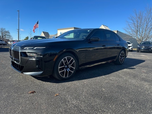 2024 BMW 7 Series 740i's photo