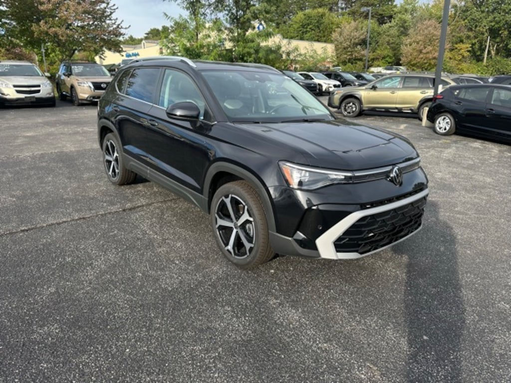 New 2025 Volkswagen Taos 1.5T SEL SUV