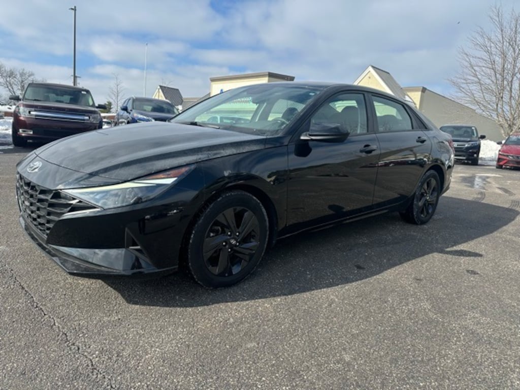 Used 2021 Hyundai Elantra SEL Sedan