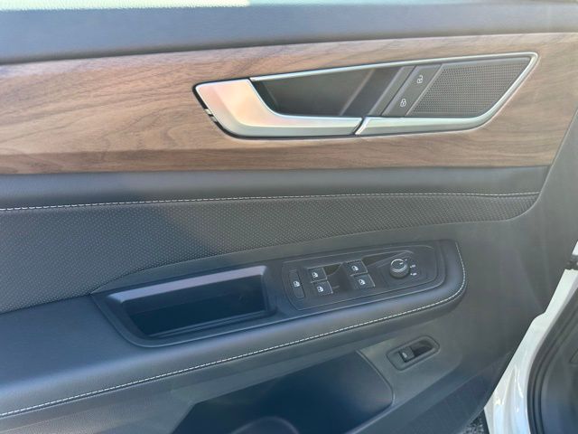 2026 Volkswagen Atlas SE w/Tech - Photo 6
