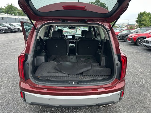 2024 Kia Telluride S - Photo 22