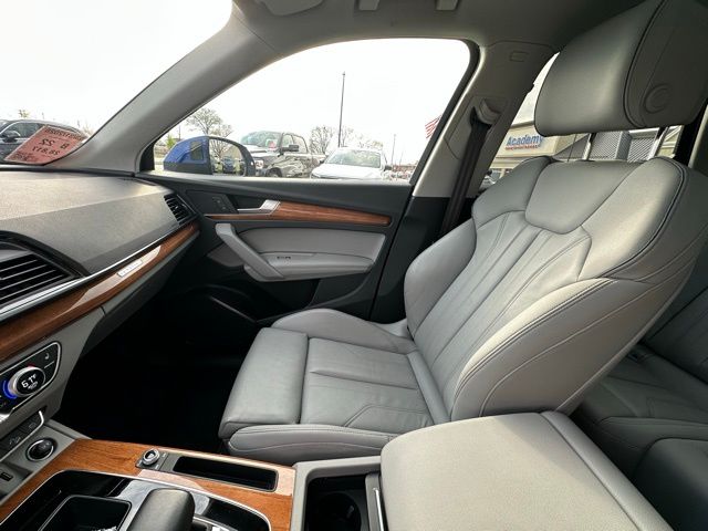 2022 Audi Q5 Premium Plus - Photo 16