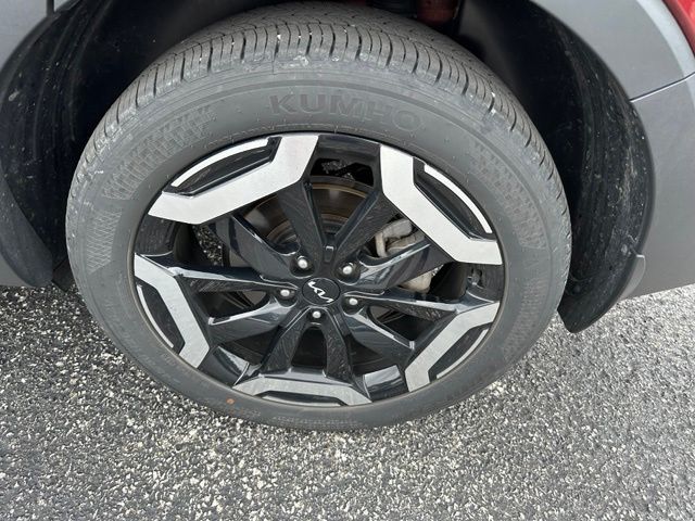 2024 Kia Telluride S - Photo 26
