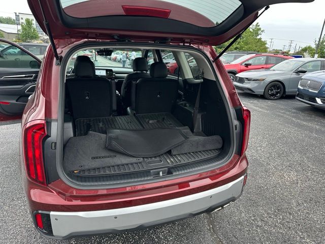 2024 Kia Telluride S - Photo 21