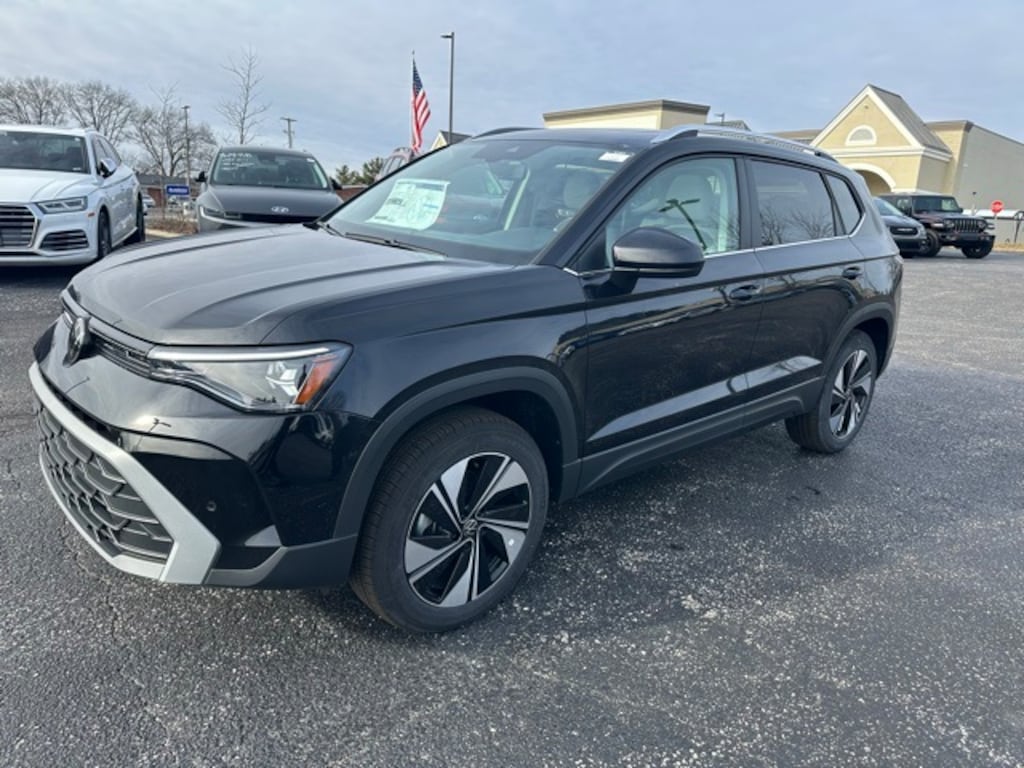 New 2026 Volkswagen Taos 1.5T SE SUV