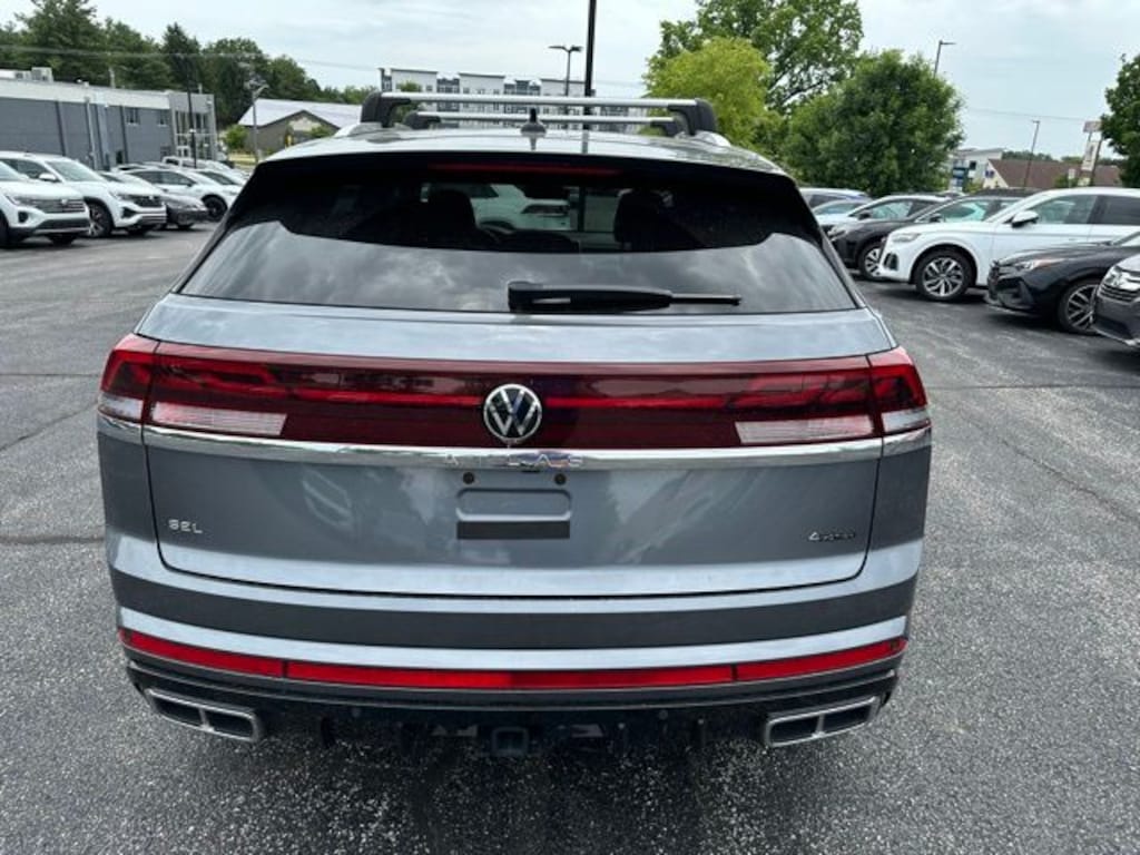 Used 2024 Volkswagen Atlas Cross Sport 2.0T SEL R-Line SUV