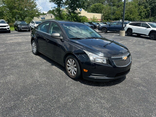 2011 Chevrolet Cruze LS photo 3