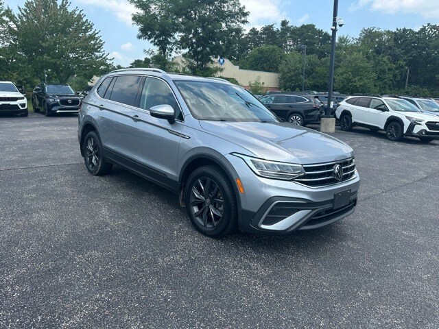 2023 Volkswagen Tiguan SE photo 2