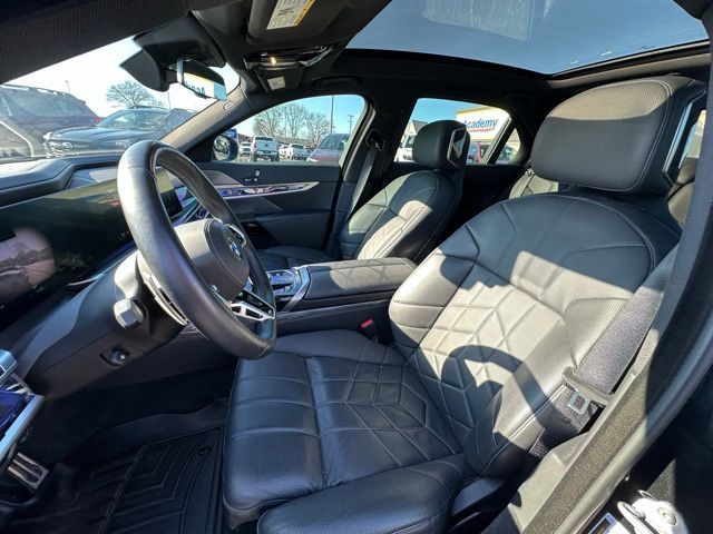 2024 BMW 7 Series 740i - Photo 7