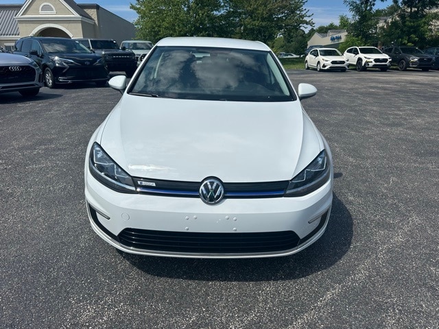 Used 2018 Volkswagen e-Golf e-Golf SE with VIN WVWKR7AU1JW907623 for sale in Bloomington, IN