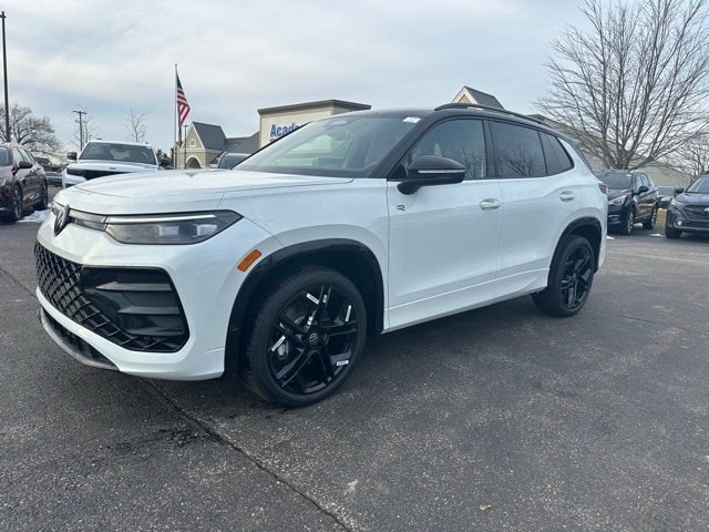 2026 Volkswagen Tiguan SE R-LINE BLACK's photo