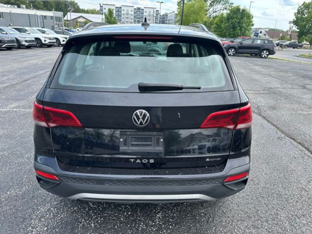 Used 2022 Volkswagen Taos 1.5T S SUV