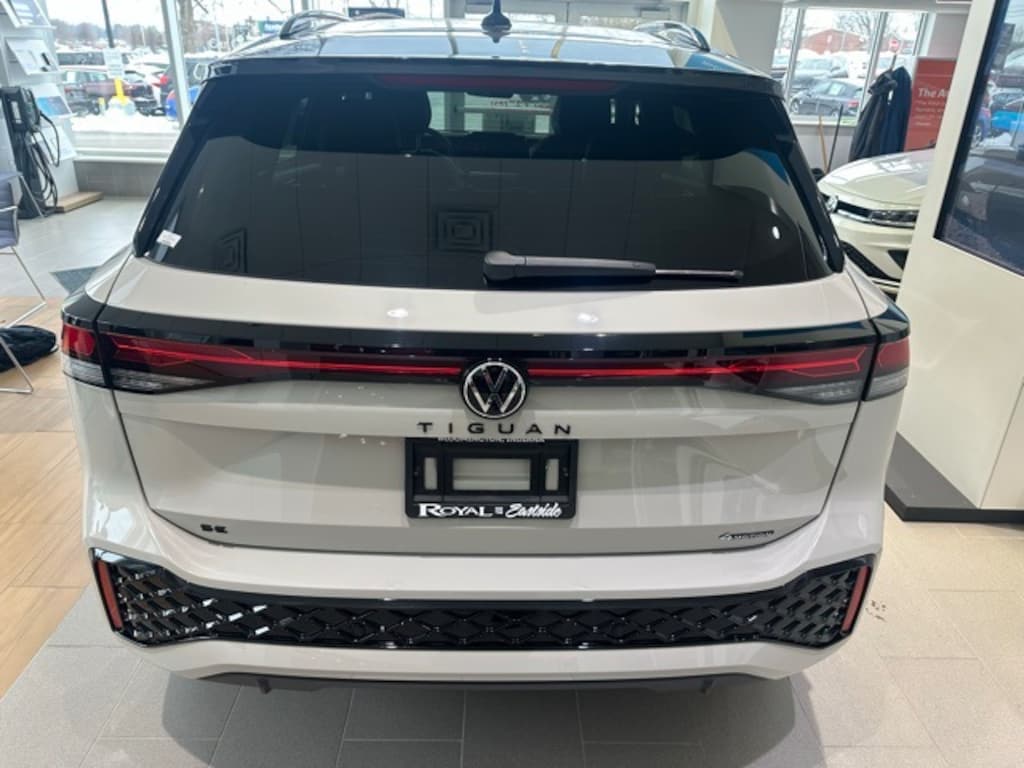 New 2026 Volkswagen Tiguan 2.0T SE R-Line Black SUV
