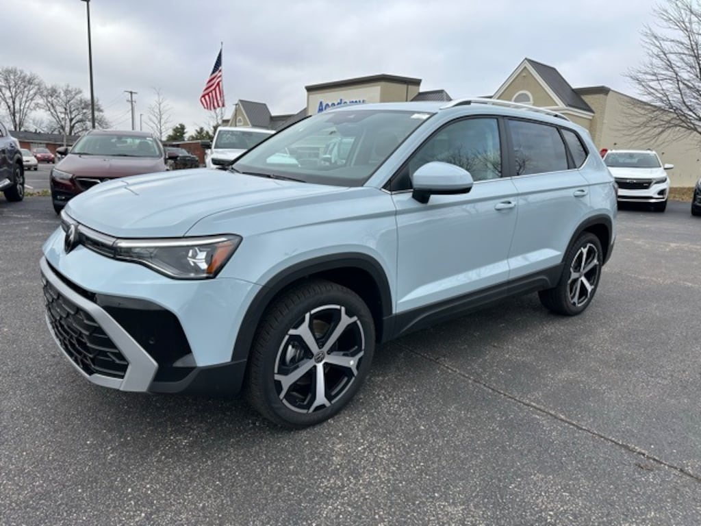 New 2026 Volkswagen Taos 1.5T SEL SUV