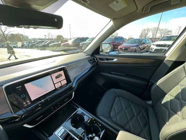2026 Volkswagen Atlas SE w/Tech - Photo 15