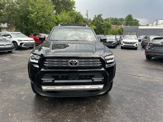 2025 Toyota 4Runner Limited photo 2