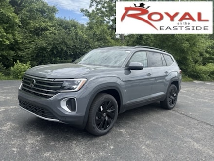 2025 Volkswagen Atlas 2.0T SE w/Technology SUV for sale in Bloomington IN